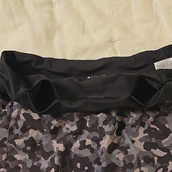Athleta Women's Camo Athletic Shorts in Black and Gray - Picture 8 of 12